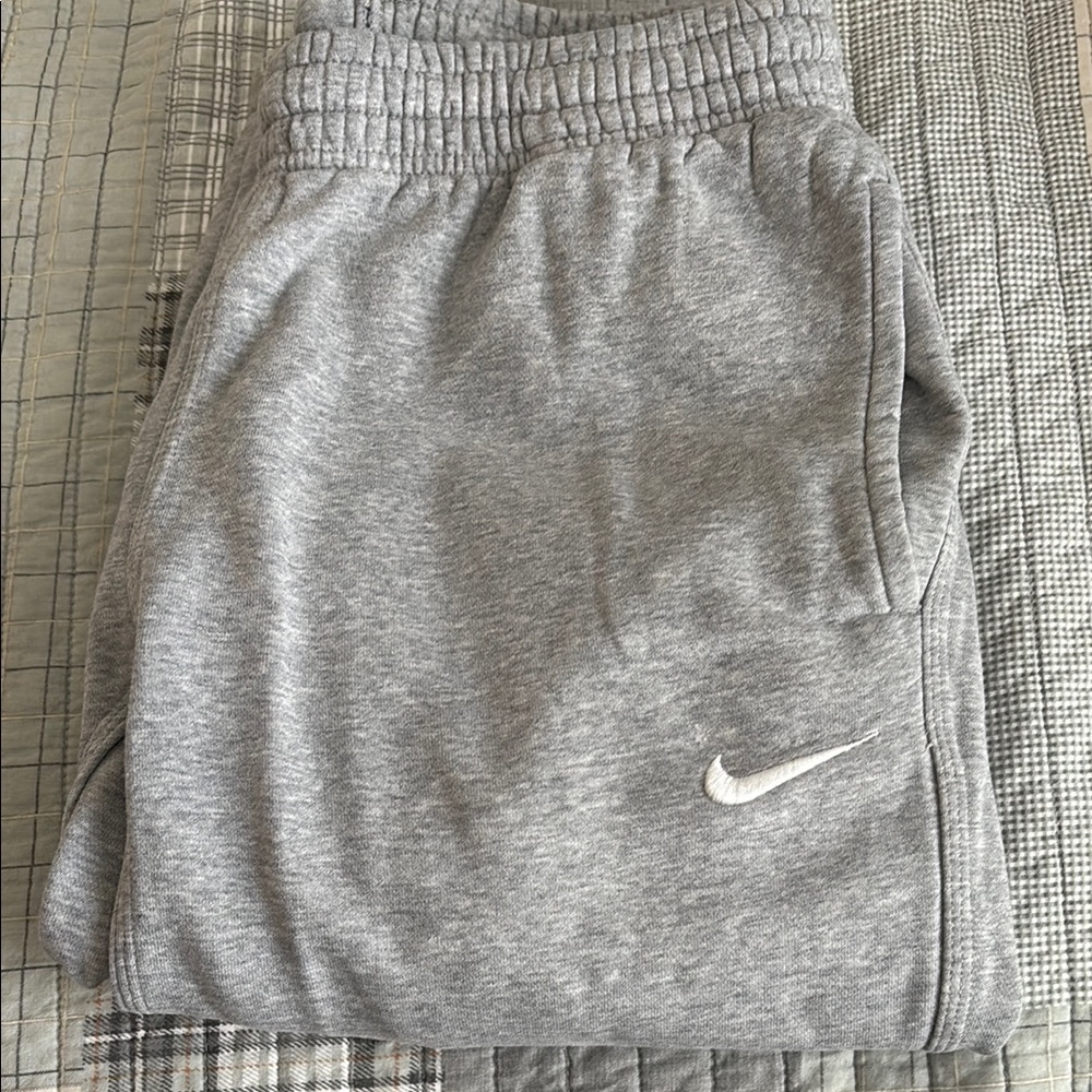Men’s small Nike Sweatpants Grey